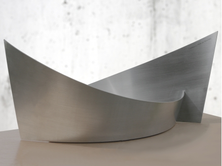 Stainless steel bowl which resembles a boat. Measurements: 40 x 65 x 32 cm. Series of 8, of which 4 sold.