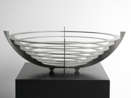Brushed stainless steel bowl, in the shape of an ufo. 
Measurements: 60 x 60 x 25 cm. 
Series of 8, of which 6 sold. 