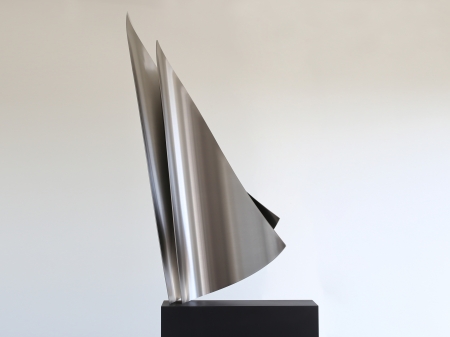 Rolled and brushed stainless steel sails, placed on black coated stainless steel pedestal. 

Measurements: 197 x 60 x 17 cm.

Series of 8 pieces. Still available. Request information how much is still available and where exhibited.